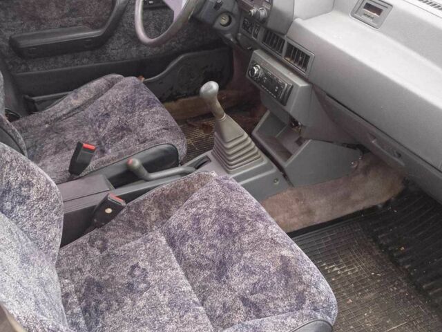 Красный Субару Леон, объемом двигателя 1.8 л и пробегом 333 тыс. км за 2400 $, фото 3 на Automoto.ua