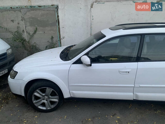 Білий Субару Аутбек, об'ємом двигуна 3 л та пробігом 111 тис. км за 2500 $, фото 10 на Automoto.ua