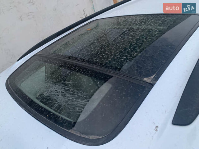 Білий Субару Аутбек, об'ємом двигуна 3 л та пробігом 111 тис. км за 2500 $, фото 11 на Automoto.ua