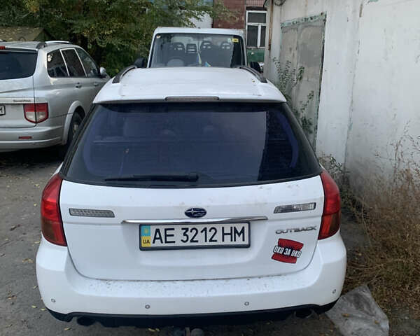 Білий Субару Аутбек, об'ємом двигуна 3 л та пробігом 111 тис. км за 2500 $, фото 1 на Automoto.ua