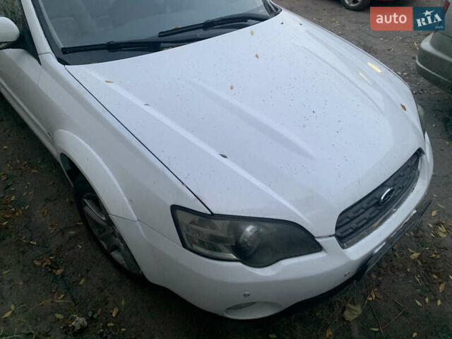 Білий Субару Аутбек, об'ємом двигуна 3 л та пробігом 111 тис. км за 2500 $, фото 7 на Automoto.ua
