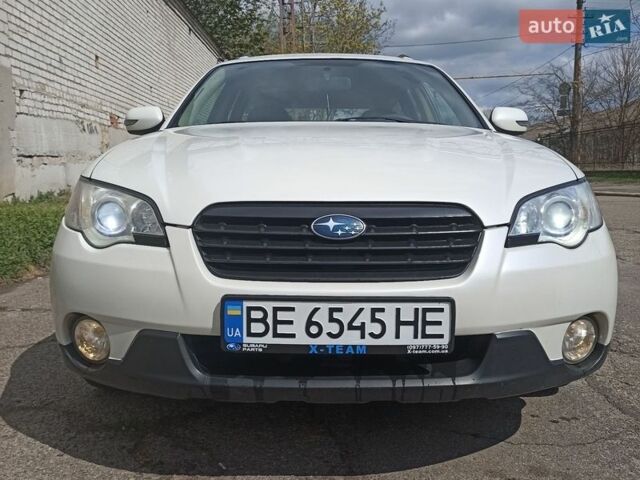 Білий Субару Аутбек, об'ємом двигуна 2.5 л та пробігом 268 тис. км за 5500 $, фото 1 на Automoto.ua