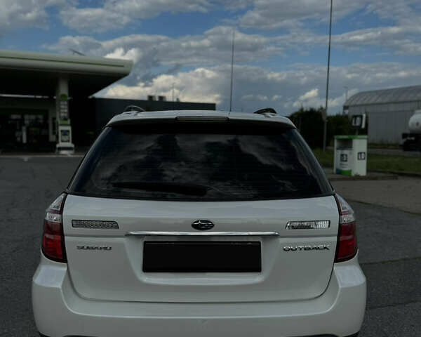 Білий Субару Аутбек, об'ємом двигуна 2.5 л та пробігом 152 тис. км за 7800 $, фото 31 на Automoto.ua