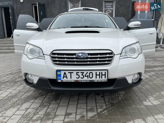 Белый Субару Аутбек, объемом двигателя 2 л и пробегом 274 тыс. км за 4999 $, фото 15 на Automoto.ua