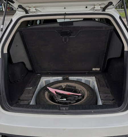Білий Субару Аутбек, об'ємом двигуна 2.5 л та пробігом 152 тис. км за 7800 $, фото 13 на Automoto.ua