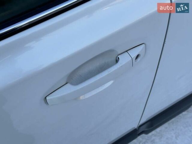 Білий Субару Аутбек, об'ємом двигуна 2.46 л та пробігом 209 тис. км за 10500 $, фото 25 на Automoto.ua