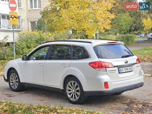 Субару Аутбек 2010 у Львові на Automoto.ua Білий Субару Аутбек, об'ємом двигуна 2.46 л та пробігом 270 тис. км за 7700 $, фото 11 на Automoto.ua