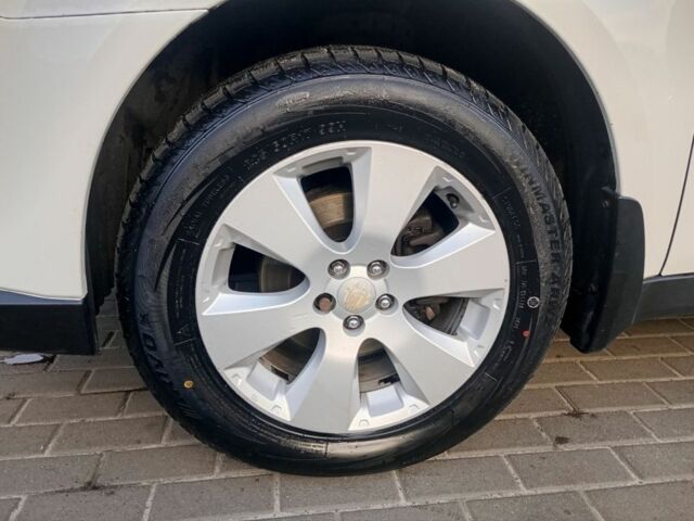 Білий Субару Аутбек, об'ємом двигуна 2.5 л та пробігом 250 тис. км за 6500 $, фото 3 на Automoto.ua