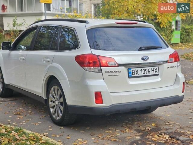 Субару Аутбек 2010 у Львові на Automoto.ua Білий Субару Аутбек, об'ємом двигуна 2.46 л та пробігом 270 тис. км за 7700 $, фото 12 на Automoto.ua