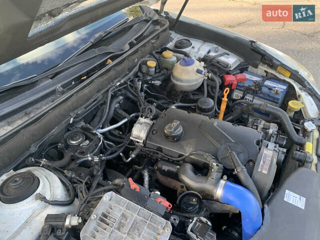Субару Аутбек 2010 у Белой Церкве на Automoto.ua Білий Субару Аутбек, об'ємом двигуна 2 л та пробігом 355 тис. км за 9000 $, фото 15 на Automoto.ua