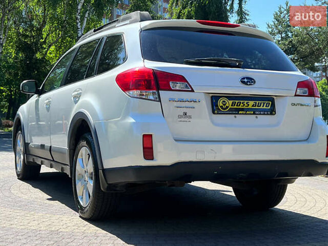 Білий Субару Аутбек, об'ємом двигуна 2.5 л та пробігом 426 тис. км за 8500 $, фото 4 на Automoto.ua