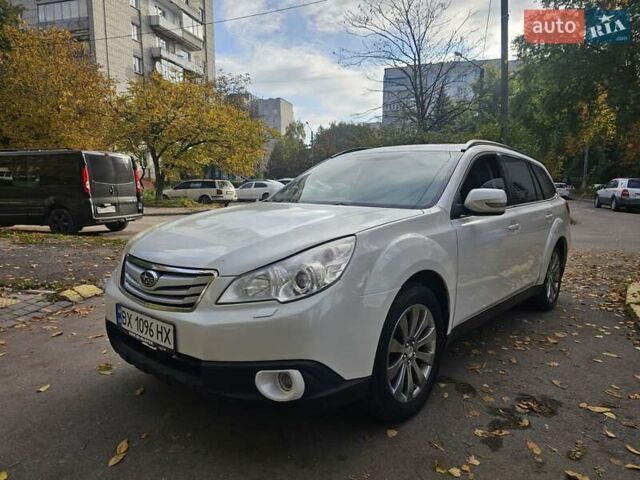 Субару Аутбек 2010 у Львові на Automoto.ua Білий Субару Аутбек, об'ємом двигуна 2.46 л та пробігом 270 тис. км за 7700 $, фото 4 на Automoto.ua