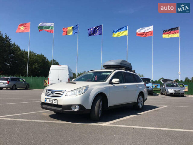 Субару Аутбек 2010 у Белой Церкве на Automoto.ua Білий Субару Аутбек, об'ємом двигуна 2 л та пробігом 355 тис. км за 9000 $, фото 16 на Automoto.ua