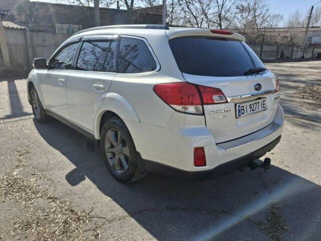 Білий Субару Аутбек, об'ємом двигуна 2.5 л та пробігом 218 тис. км за 11500 $, фото 2 на Automoto.ua