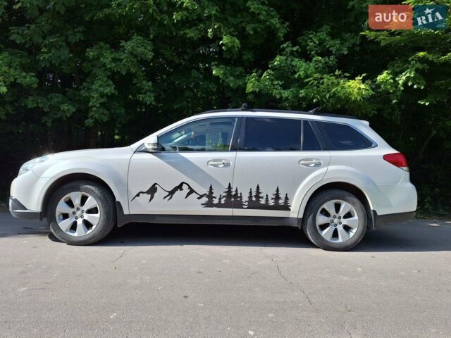 Білий Субару Аутбек, об'ємом двигуна 2.5 л та пробігом 230 тис. км за 9500 $, фото 13 на Automoto.ua