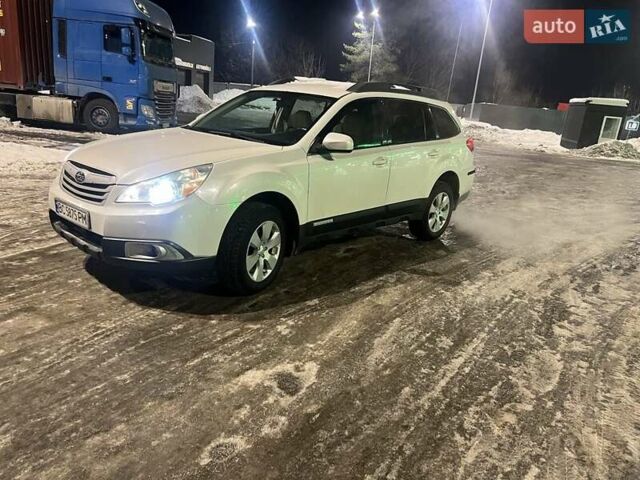 Белый Субару Аутбек, объемом двигателя 2.5 л и пробегом 366 тыс. км за 8500 $, фото 6 на Automoto.ua
