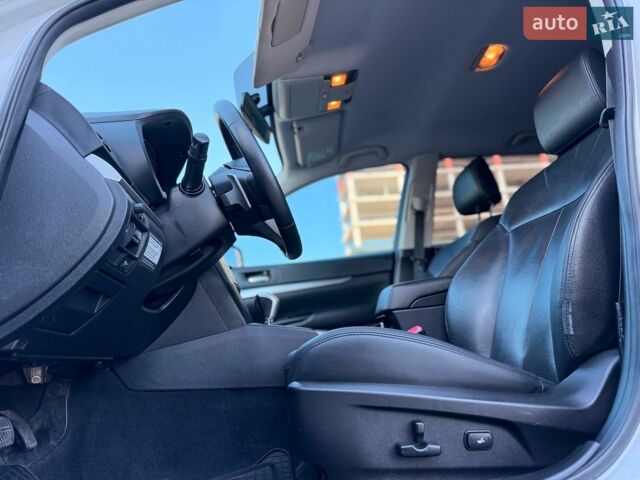 Белый Субару Аутбек, объемом двигателя 2.5 л и пробегом 260 тыс. км за 9300 $, фото 46 на Automoto.ua