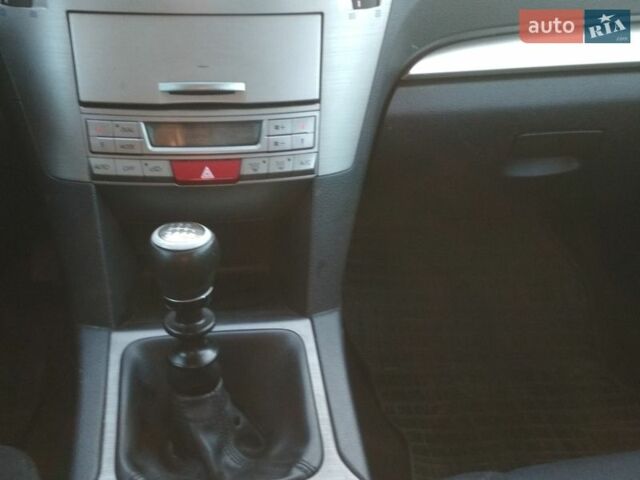 Белый Субару Аутбек, объемом двигателя 2.46 л и пробегом 189 тыс. км за 8500 $, фото 9 на Automoto.ua