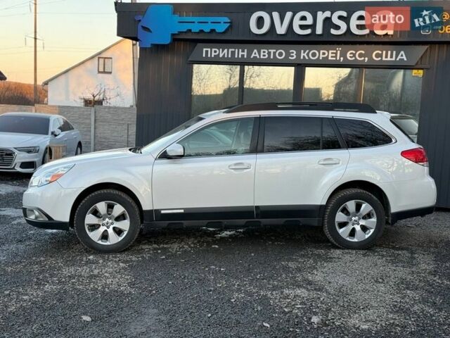 Білий Субару Аутбек, об'ємом двигуна 2.46 л та пробігом 320 тис. км за 9300 $, фото 7 на Automoto.ua