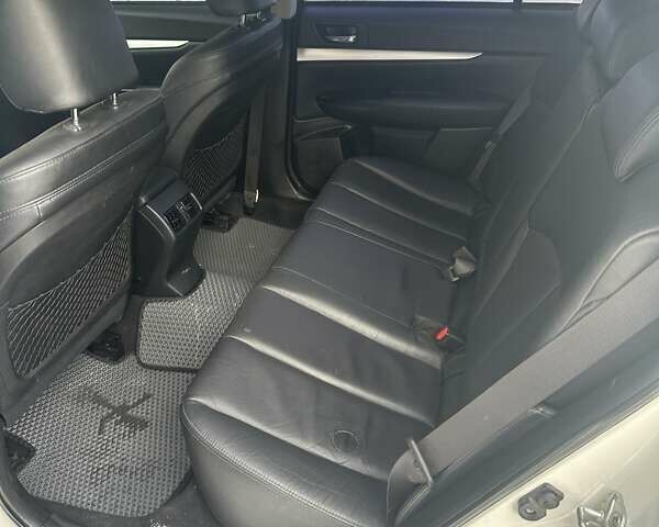 Білий Субару Аутбек, об'ємом двигуна 2.5 л та пробігом 162 тис. км за 8500 $, фото 2 на Automoto.ua