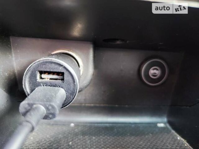 Белый Субару Аутбек, объемом двигателя 2.46 л и пробегом 250 тыс. км за 10000 $, фото 33 на Automoto.ua