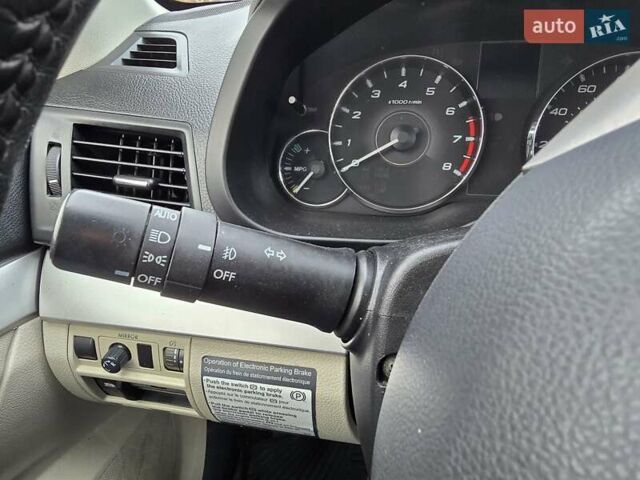 Білий Субару Аутбек, об'ємом двигуна 2.46 л та пробігом 189 тис. км за 8999 $, фото 37 на Automoto.ua