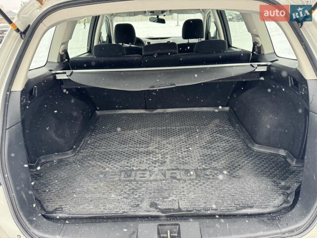 Білий Субару Аутбек, об'ємом двигуна 2.46 л та пробігом 210 тис. км за 8500 $, фото 20 на Automoto.ua