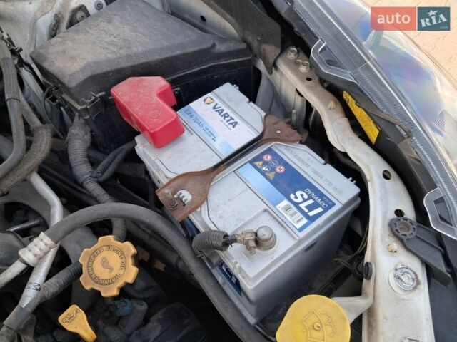 Белый Субару Аутбек, объемом двигателя 2.46 л и пробегом 257 тыс. км за 9900 $, фото 14 на Automoto.ua