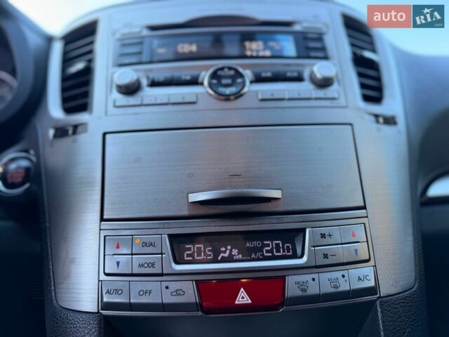 Белый Субару Аутбек, объемом двигателя 2.5 л и пробегом 260 тыс. км за 9300 $, фото 42 на Automoto.ua