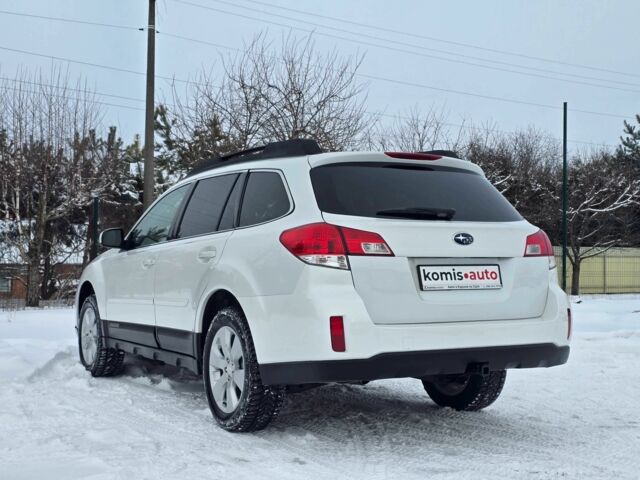 Білий Субару Аутбек, об'ємом двигуна 2.46 л та пробігом 189 тис. км за 8999 $, фото 4 на Automoto.ua
