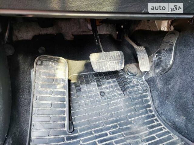 Белый Субару Аутбек, объемом двигателя 2.46 л и пробегом 250 тыс. км за 10000 $, фото 23 на Automoto.ua