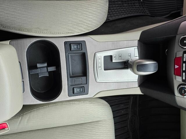 Білий Субару Аутбек, об'ємом двигуна 2.46 л та пробігом 189 тис. км за 8999 $, фото 20 на Automoto.ua