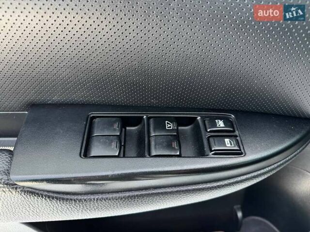 Білий Субару Аутбек, об'ємом двигуна 2.46 л та пробігом 305 тис. км за 9990 $, фото 16 на Automoto.ua