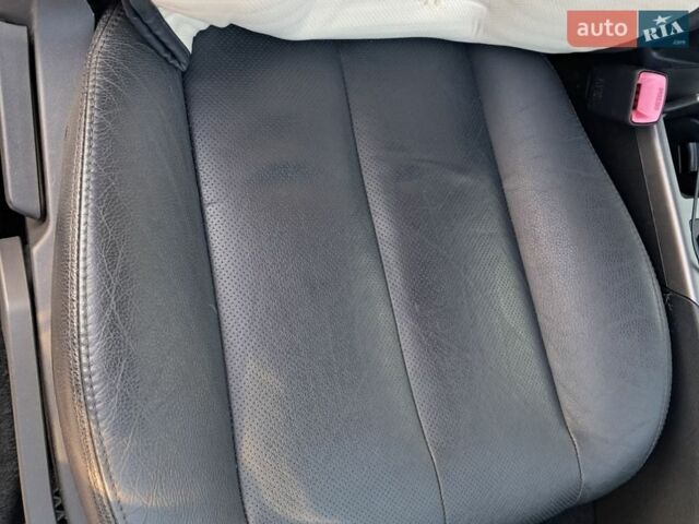 Белый Субару Аутбек, объемом двигателя 2.46 л и пробегом 257 тыс. км за 9900 $, фото 9 на Automoto.ua