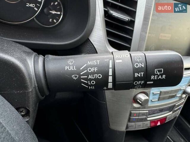 Білий Субару Аутбек, об'ємом двигуна 2.46 л та пробігом 305 тис. км за 9990 $, фото 22 на Automoto.ua