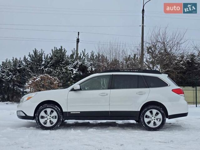 Білий Субару Аутбек, об'ємом двигуна 2.46 л та пробігом 189 тис. км за 8999 $, фото 8 на Automoto.ua