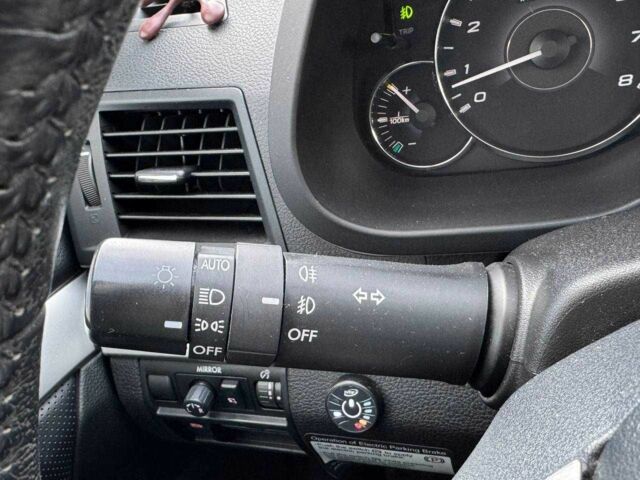 Белый Субару Аутбек, объемом двигателя 2.5 л и пробегом 305 тыс. км за 9990 $, фото 18 на Automoto.ua