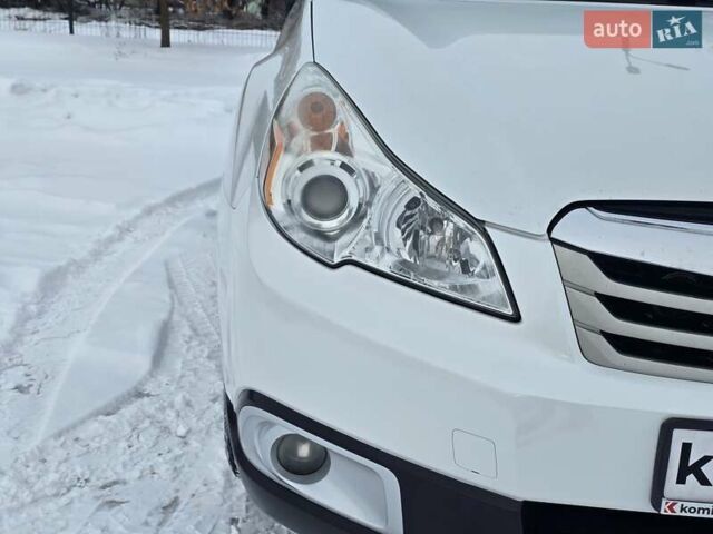 Білий Субару Аутбек, об'ємом двигуна 2.46 л та пробігом 189 тис. км за 8999 $, фото 14 на Automoto.ua