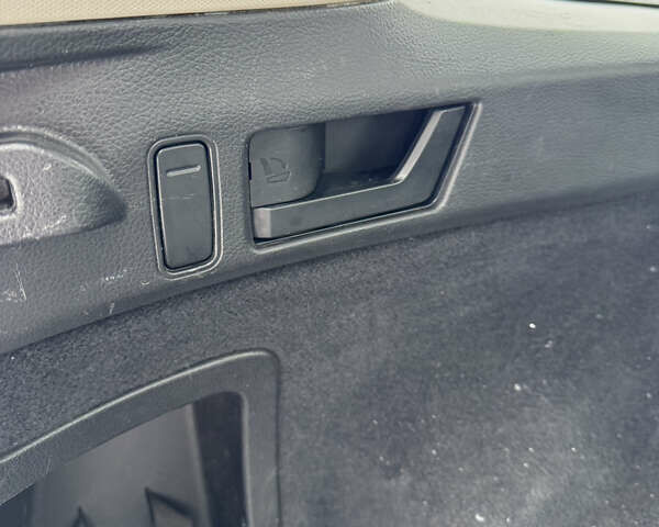 Білий Субару Аутбек, об'ємом двигуна 2.46 л та пробігом 210 тис. км за 8500 $, фото 23 на Automoto.ua