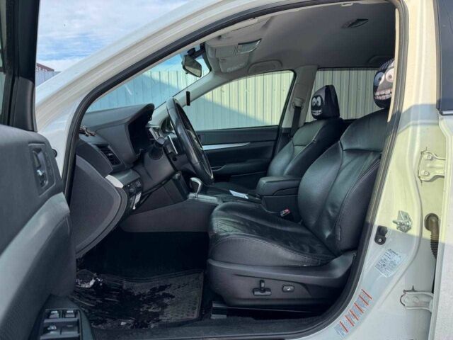 Белый Субару Аутбек, объемом двигателя 2.5 л и пробегом 305 тыс. км за 9990 $, фото 8 на Automoto.ua