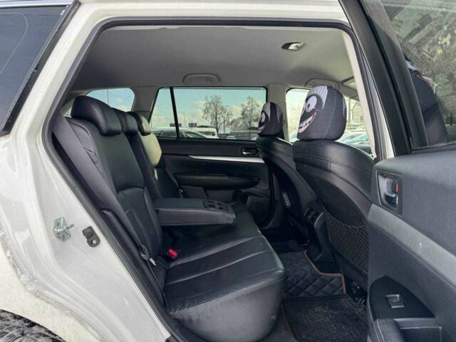 Белый Субару Аутбек, объемом двигателя 2.5 л и пробегом 305 тыс. км за 9990 $, фото 10 на Automoto.ua