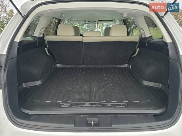 Білий Субару Аутбек, об'ємом двигуна 2.46 л та пробігом 189 тис. км за 8999 $, фото 53 на Automoto.ua
