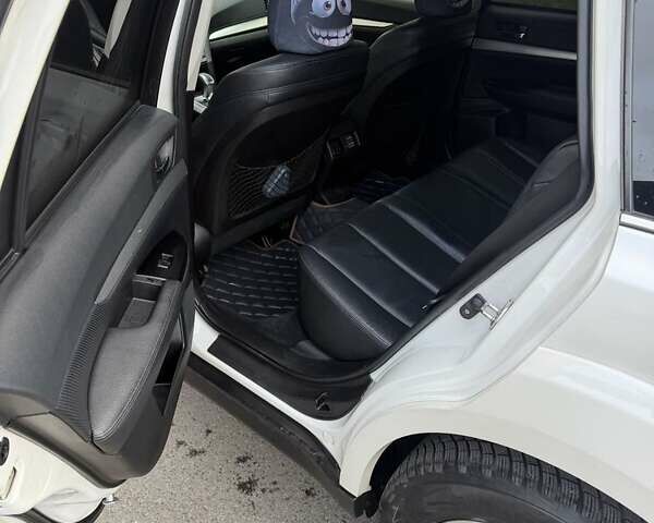 Белый Субару Аутбек, объемом двигателя 2.5 л и пробегом 304 тыс. км за 9700 $, фото 10 на Automoto.ua