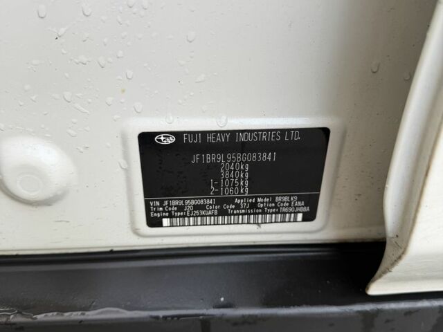 Белый Субару Аутбек, объемом двигателя 2.5 л и пробегом 304 тыс. км за 9700 $, фото 18 на Automoto.ua