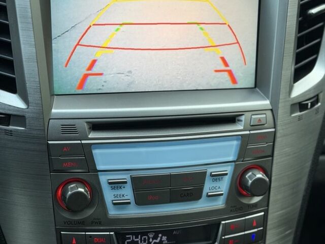 Белый Субару Аутбек, объемом двигателя 2.5 л и пробегом 304 тыс. км за 9700 $, фото 20 на Automoto.ua