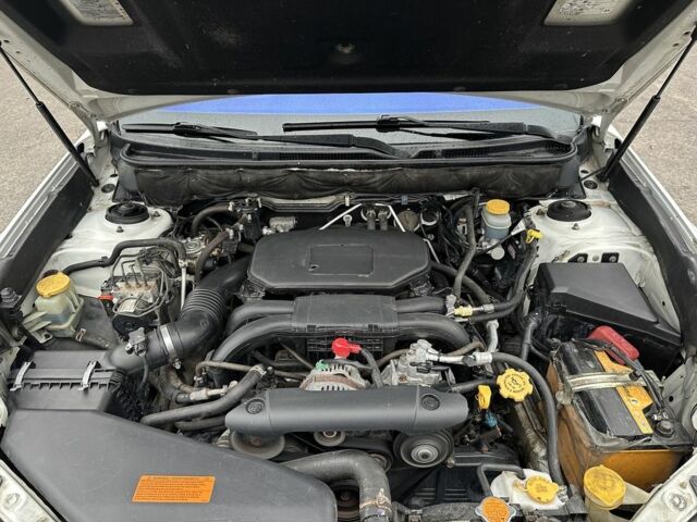 Белый Субару Аутбек, объемом двигателя 2.5 л и пробегом 205 тыс. км за 5999 $, фото 15 на Automoto.ua