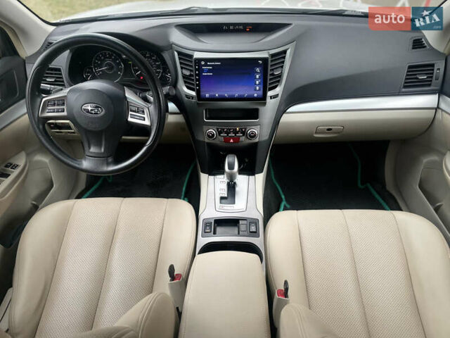 Белый Субару Аутбек, объемом двигателя 2.5 л и пробегом 153 тыс. км за 9399 $, фото 11 на Automoto.ua