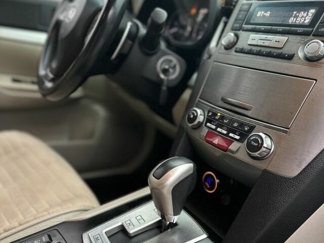 Белый Субару Аутбек, объемом двигателя 2.5 л и пробегом 205 тыс. км за 5999 $, фото 13 на Automoto.ua