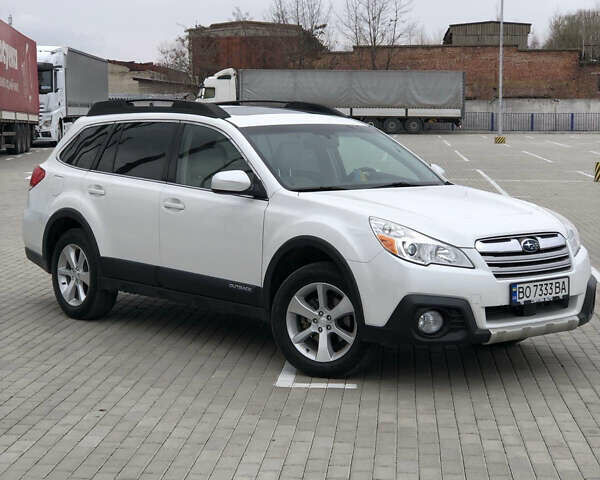 Белый Субару Аутбек, объемом двигателя 2.5 л и пробегом 165 тыс. км за 10500 $, фото 2 на Automoto.ua
