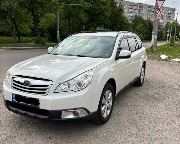 Білий Субару Аутбек, об'ємом двигуна 2.5 л та пробігом 270 тис. км за 9500 $, фото 1 на Automoto.ua